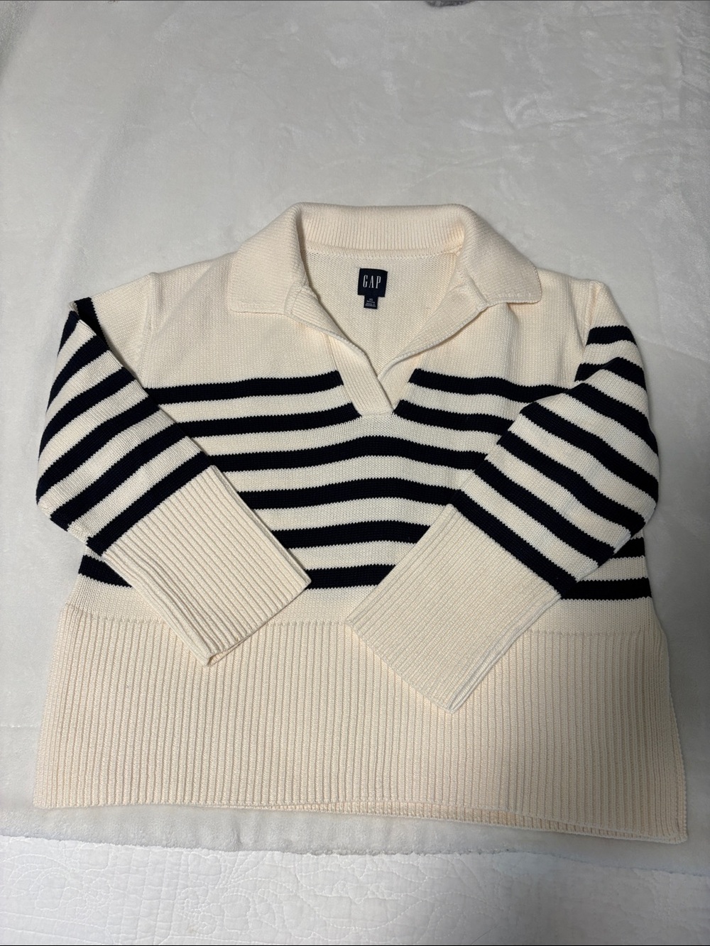 GAP Cream and Navy Striped V-Neck Collared Sweater 100% cotton - side slits